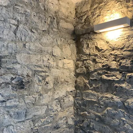 Apartment Castle Hill Argegno